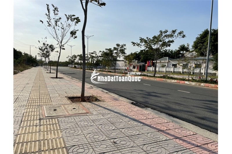 (Chính chủ) Cần bán gấp đất mặt tiền đường Trường Chinh (đường 81)
